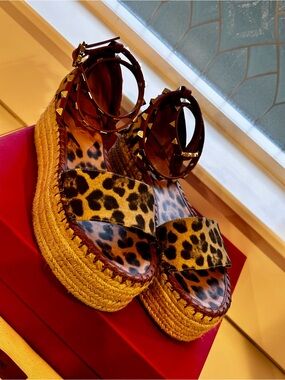 Valentino Garavani Leopard Print Espadrille Platform Sandals - Size 37 38